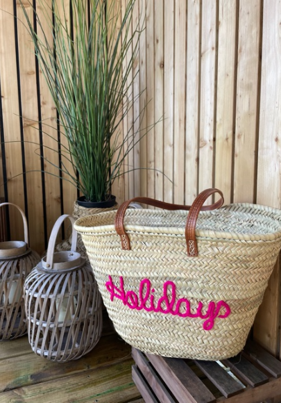 Panier Holidays avec broderie coloris rose